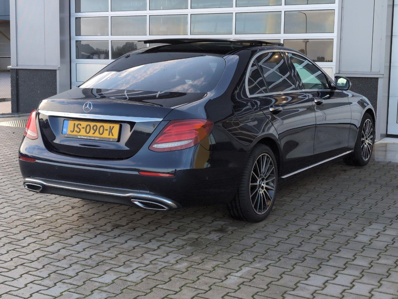 Mercedes-Benz E-klasse 220 d Lease Edition Prestige Plus | 2016 | 286.876 km | Automaat | JS090K | NAP: Logisch - Berlina: foto 4 Mercedes-Benz E-klasse 220 d Lease Edition Prestige Plus | 2016 | 286.876 km | Automaat | JS090K | NAP: Logisch - Berlina: foto 4
