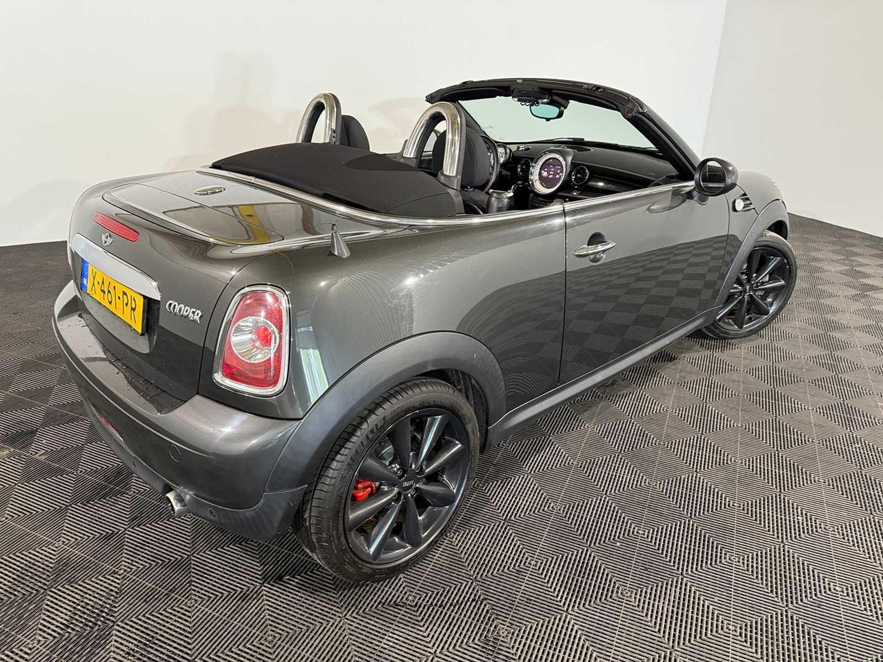 Mini Mini Roadster 1.6 Cooper | 2012 | 123.482 km | X-461-PR - Autovettura: foto 2 Mini Mini Roadster 1.6 Cooper | 2012 | 123.482 km | X-461-PR - Autovettura: foto 2