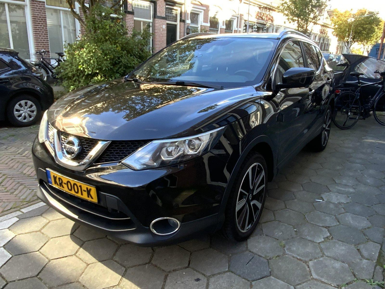 Nissan | Qashqai | 1.2 Tekna | 2016 | 193.328 km | Automaat | KR001K | Logisch - SUV/ Fuoristrada: foto 1 Nissan | Qashqai | 1.2 Tekna | 2016 | 193.328 km | Automaat | KR001K | Logisch - SUV/ Fuoristrada: foto 1