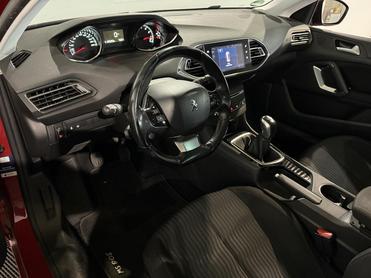 Peugeot | 308 SW | 1.2 PureTech Blue Lion | 2017 | 125.283 km | NL320L | Logisch - Autovettura: foto 4 Peugeot | 308 SW | 1.2 PureTech Blue Lion | 2017 | 125.283 km | NL320L | Logisch - Autovettura: foto 4