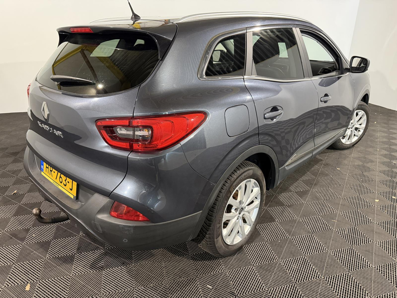 Renault | Kadjar | 1.2 TCe Intens | 2015 | 187.621 km | HR763J | Logisch - SUV/ Fuoristrada: foto 4 Renault | Kadjar | 1.2 TCe Intens | 2015 | 187.621 km | HR763J | Logisch - SUV/ Fuoristrada: foto 4