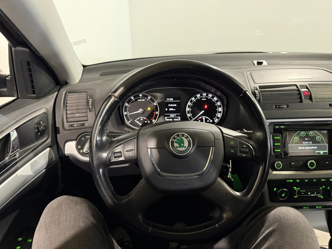 Skoda | Octavia Combi | 1.4 TSI Greentech Ambition Business Line | 2012 | 198.196 km | 01TGL8 | Logisch - Autovettura: foto 4 Skoda | Octavia Combi | 1.4 TSI Greentech Ambition Business Line | 2012 | 198.196 km | 01TGL8 | Logisch - Autovettura: foto 4