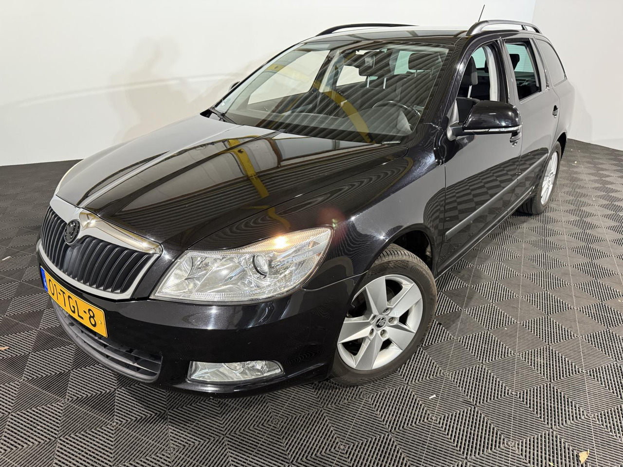 Skoda | Octavia Combi | 1.4 TSI Greentech Ambition Business Line | 2012 | 198.196 km | 01TGL8 | Logisch - Autovettura: foto 1 Skoda | Octavia Combi | 1.4 TSI Greentech Ambition Business Line | 2012 | 198.196 km | 01TGL8 | Logisch - Autovettura: foto 1