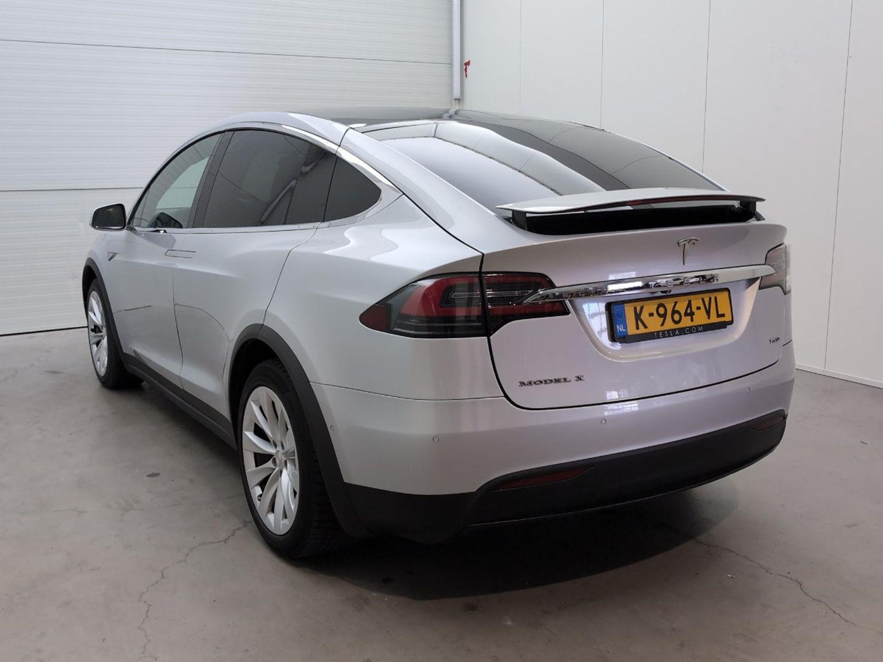 Tesla Model X 75D Base 6p. | 2016 | 186.701 km | Automaat | K964VL | NAP: Geen oordeel - SUV/ Fuoristrada: foto 3 Tesla Model X 75D Base 6p. | 2016 | 186.701 km | Automaat | K964VL | NAP: Geen oordeel - SUV/ Fuoristrada: foto 3