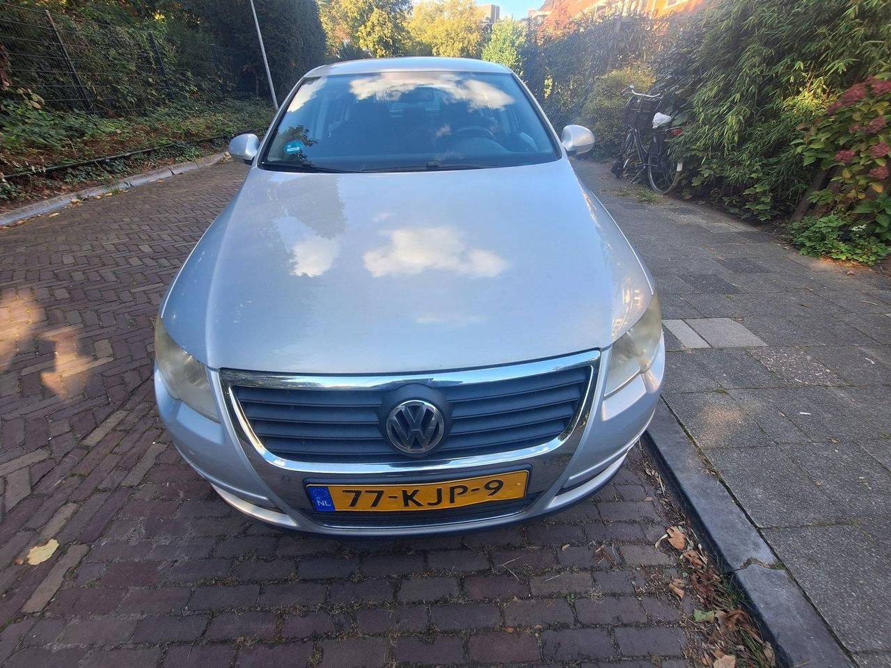Volkswagen | Passat | 1.9 TDI Comfortline | 2010 | 314.746 km | 77KJP9 | Logisch - Berlina: foto 4 Volkswagen | Passat | 1.9 TDI Comfortline | 2010 | 314.746 km | 77KJP9 | Logisch - Berlina: foto 4