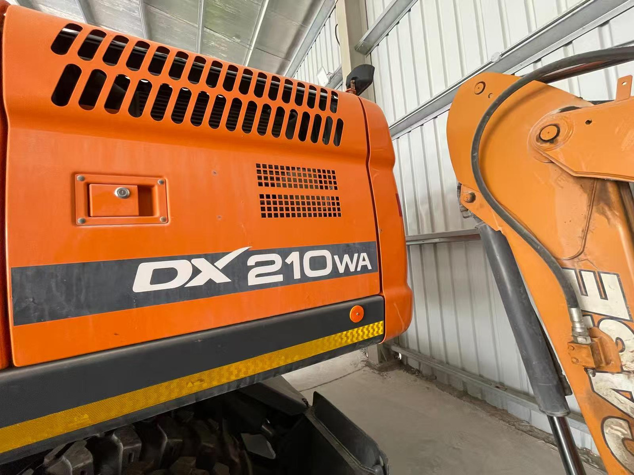 DOOSAN DX210 - Escavatore gommato: foto 3 DOOSAN DX210 - Escavatore gommato: foto 3
