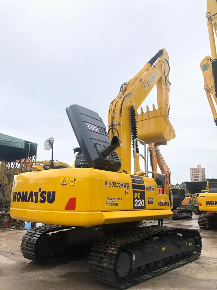 KOMATSU PC220 - Escavatore cingolato: foto 4 KOMATSU PC220 - Escavatore cingolato: foto 4
