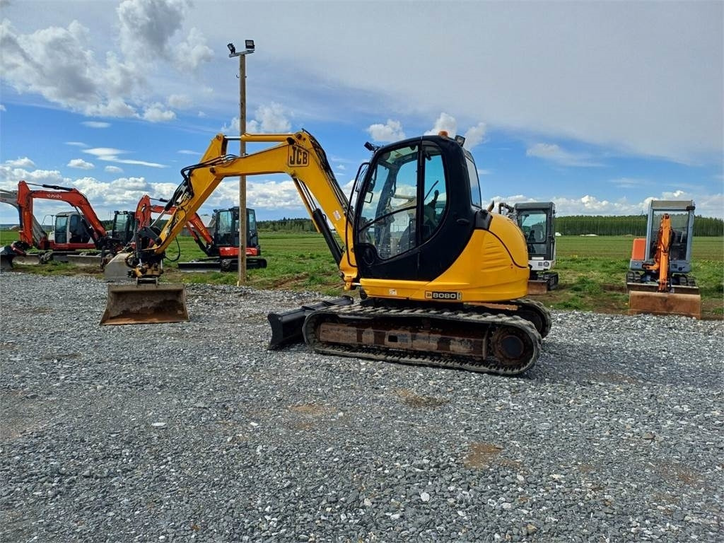 JCB 8080 Engconin pyörittäjällä - Miniescavatore: foto 3 JCB 8080 Engconin pyörittäjällä - Miniescavatore: foto 3