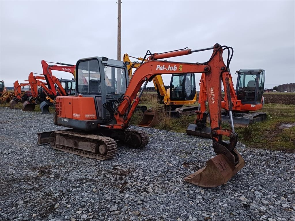 Pel-Job EB406 rautateloilla. Kolme kauhaa - Miniescavatore: foto 3 Pel-Job EB406 rautateloilla. Kolme kauhaa - Miniescavatore: foto 3