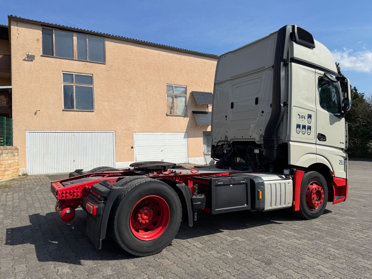 Mercedes-Benz Actros 1848/GIGA/Retarder/2xBett/2instock - Trattore stradale: foto 5 Mercedes-Benz Actros 1848/GIGA/Retarder/2xBett/2instock - Trattore stradale: foto 5