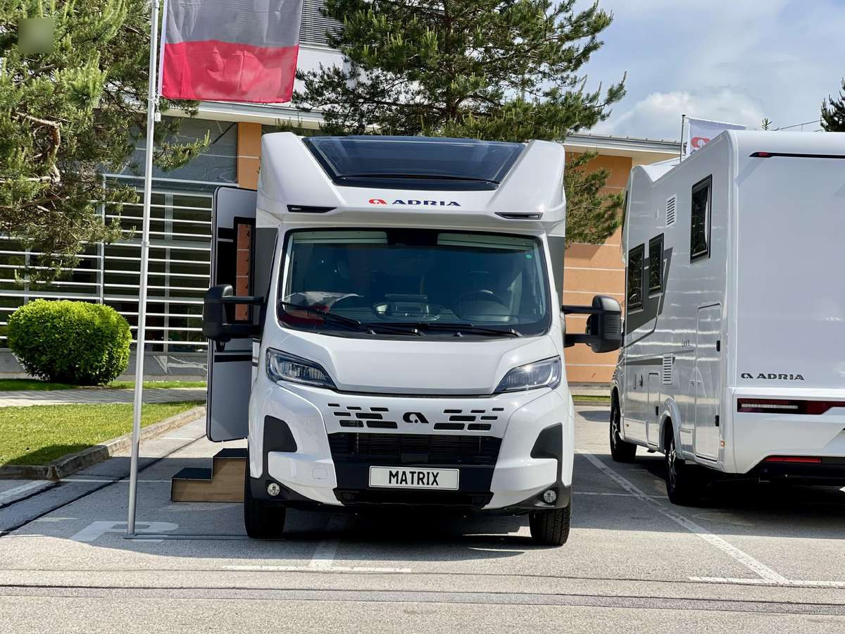 ADRIA Matrix 650 SL - Camper profilato: foto 1 ADRIA Matrix 650 SL - Camper profilato: foto 1