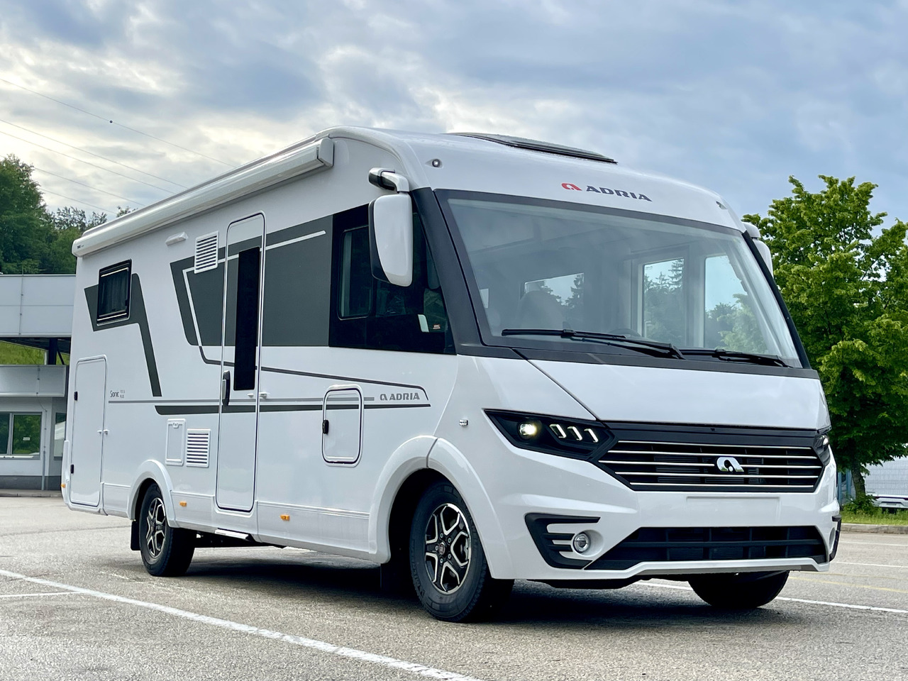 ADRIA Sonic 700DC - Motorhome: foto 1 ADRIA Sonic 700DC - Motorhome: foto 1