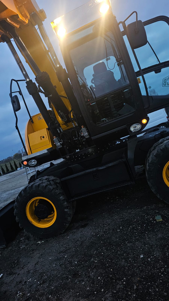 JCB JS175W - Escavatore gommato: foto 4 JCB JS175W - Escavatore gommato: foto 4