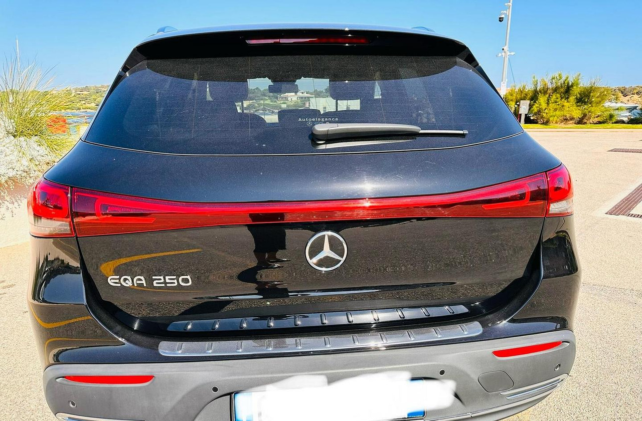 Mercedes-benz EQA 250 Sport Plus - Autovettura: foto 4 Mercedes-benz EQA 250 Sport Plus - Autovettura: foto 4