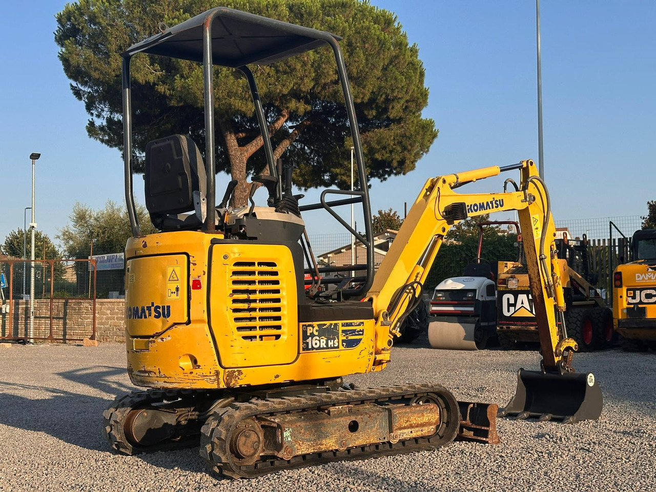 KOMATSU PC16R-3HS - Miniescavatore: foto 3 KOMATSU PC16R-3HS - Miniescavatore: foto 3