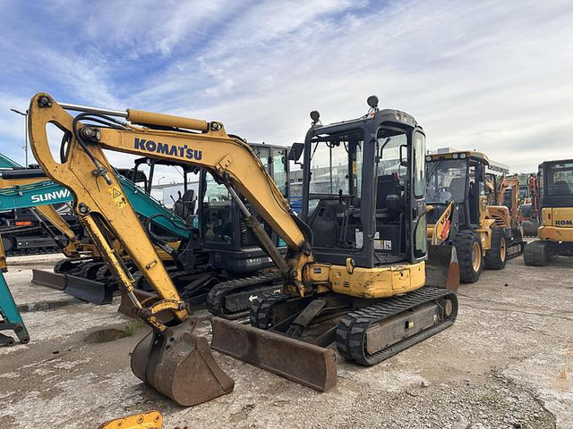 Komatsu PC30 - Miniescavatore: foto 1 Komatsu PC30 - Miniescavatore: foto 1