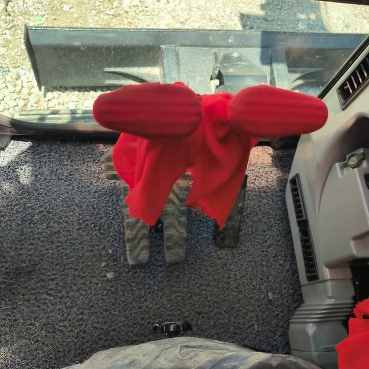 Escavatore cingolato CATERPILLAR 307E2: foto 8