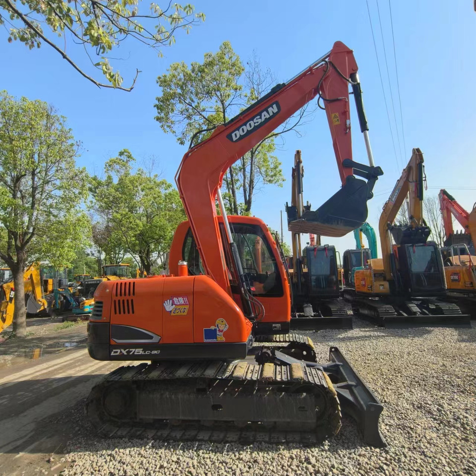 DOOSAN DX75 - Escavatore cingolato: foto 4 DOOSAN DX75 - Escavatore cingolato: foto 4