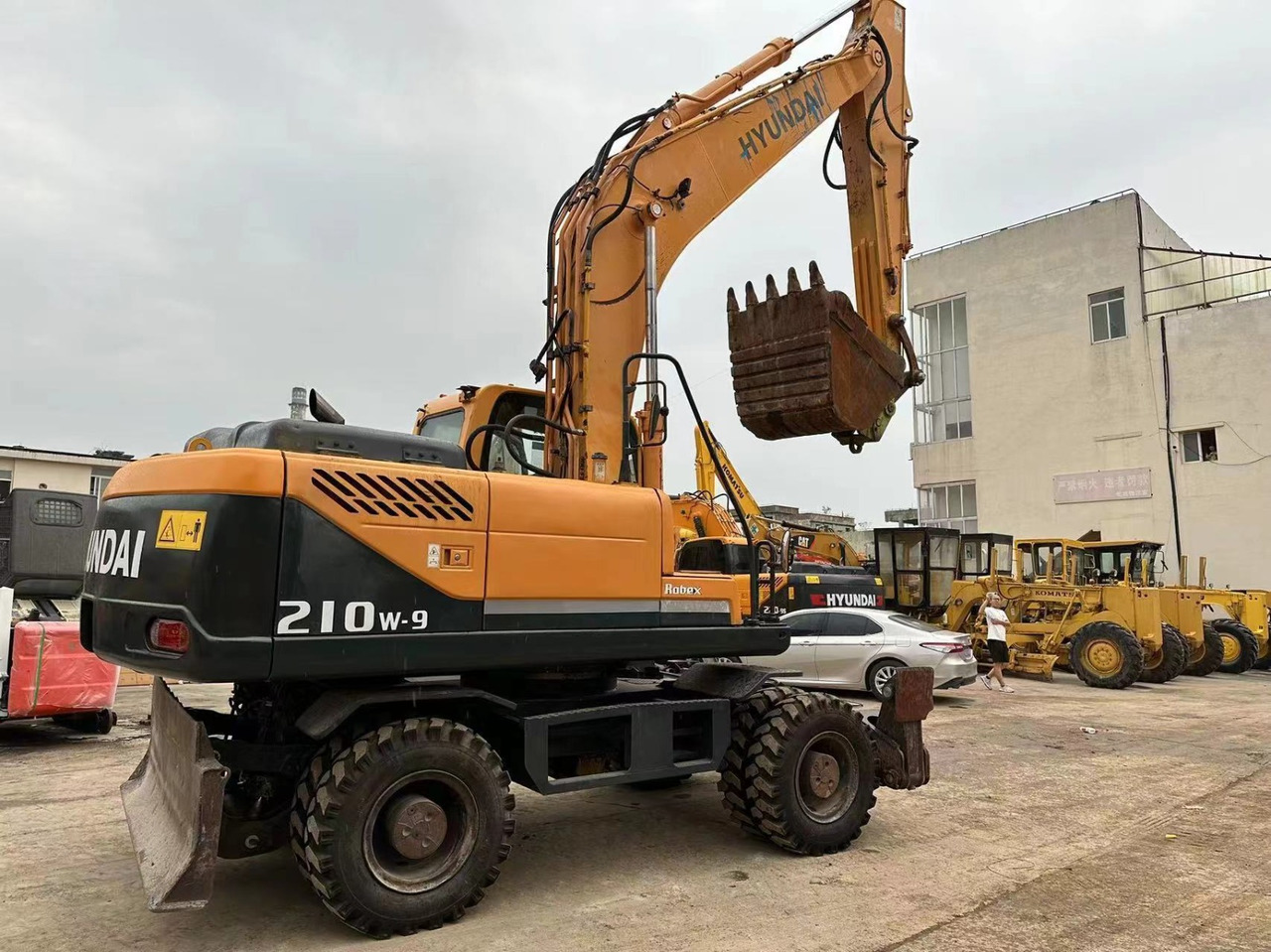 Hyundai 210w-9 - Escavatore gommato: foto 2 Hyundai 210w-9 - Escavatore gommato: foto 2