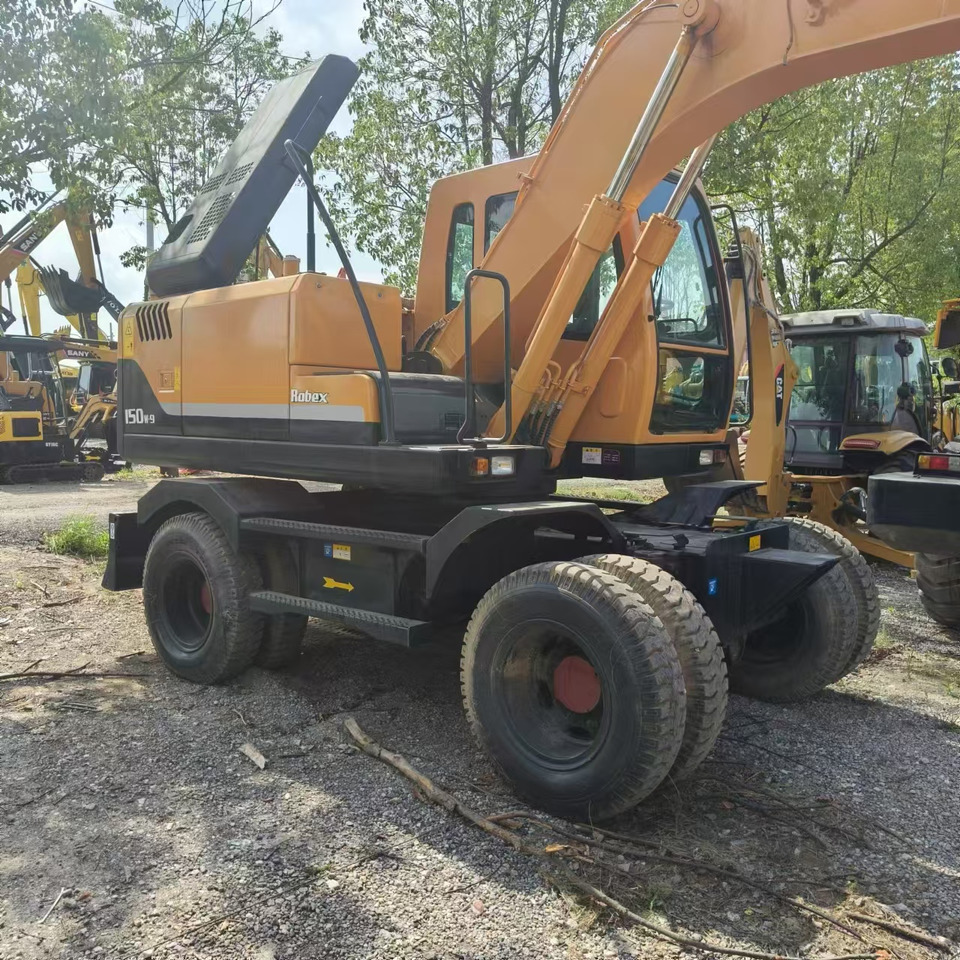 Hyundai R150W-7 - Escavatore gommato: foto 3 Hyundai R150W-7 - Escavatore gommato: foto 3