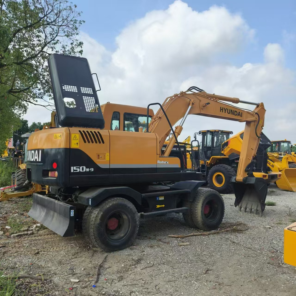 Hyundai R150W-7 - Escavatore gommato: foto 5 Hyundai R150W-7 - Escavatore gommato: foto 5