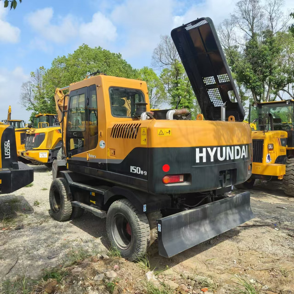 Hyundai R150W-7 - Escavatore gommato: foto 2 Hyundai R150W-7 - Escavatore gommato: foto 2