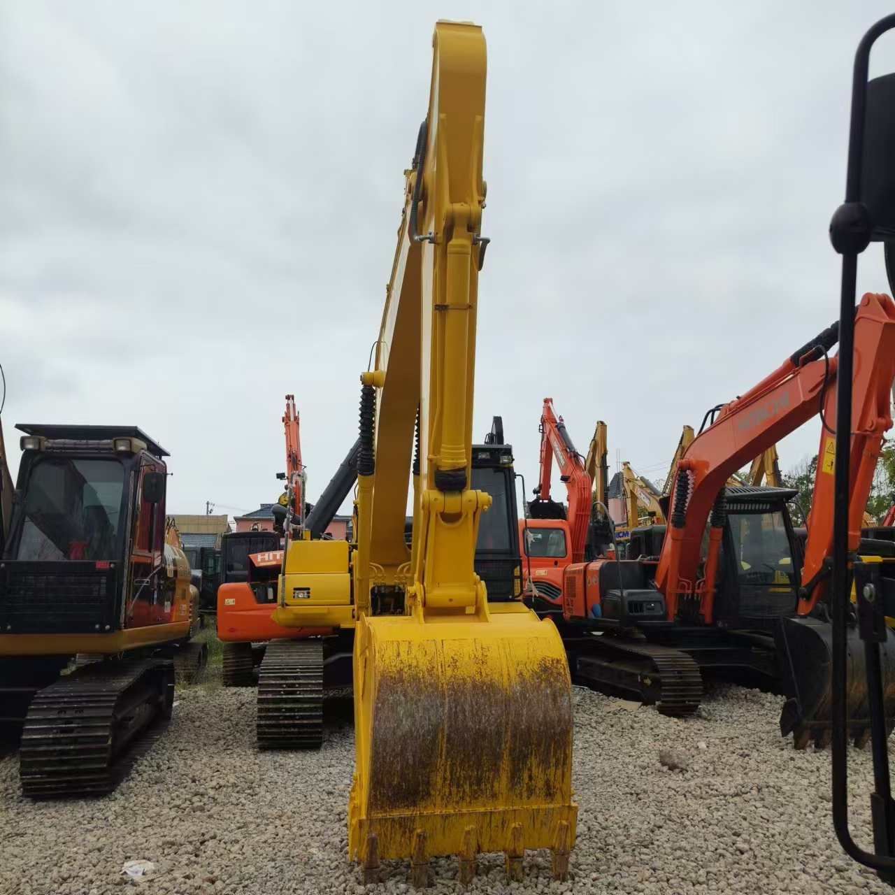 Escavatore cingolato KOMATSU PC210: foto 6