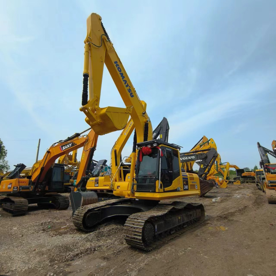 KOMATSU PC240LC-8 - Escavatore cingolato: foto 4 KOMATSU PC240LC-8 - Escavatore cingolato: foto 4