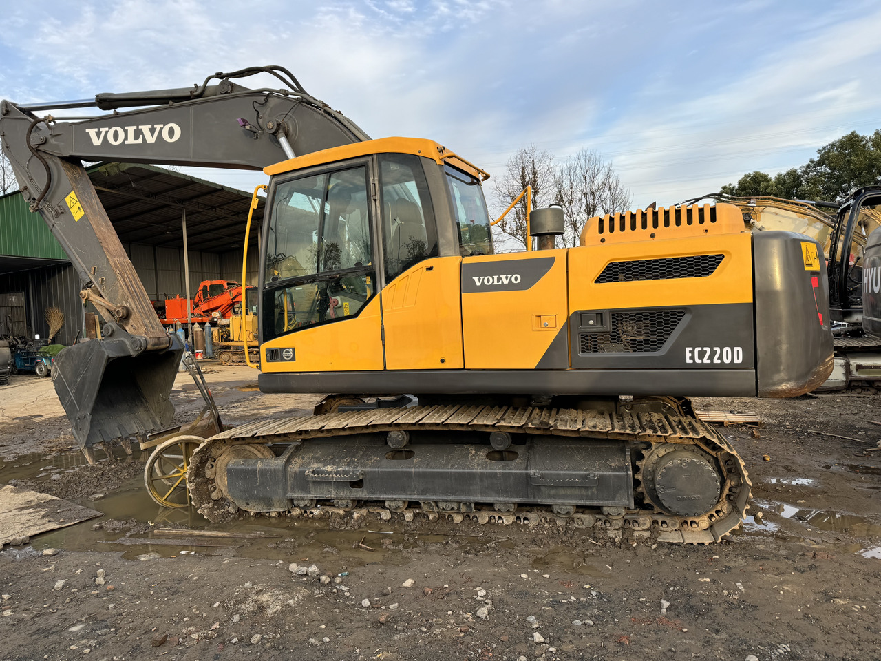 VOLVO EC220D - Escavatore cingolato: foto 2 VOLVO EC220D - Escavatore cingolato: foto 2