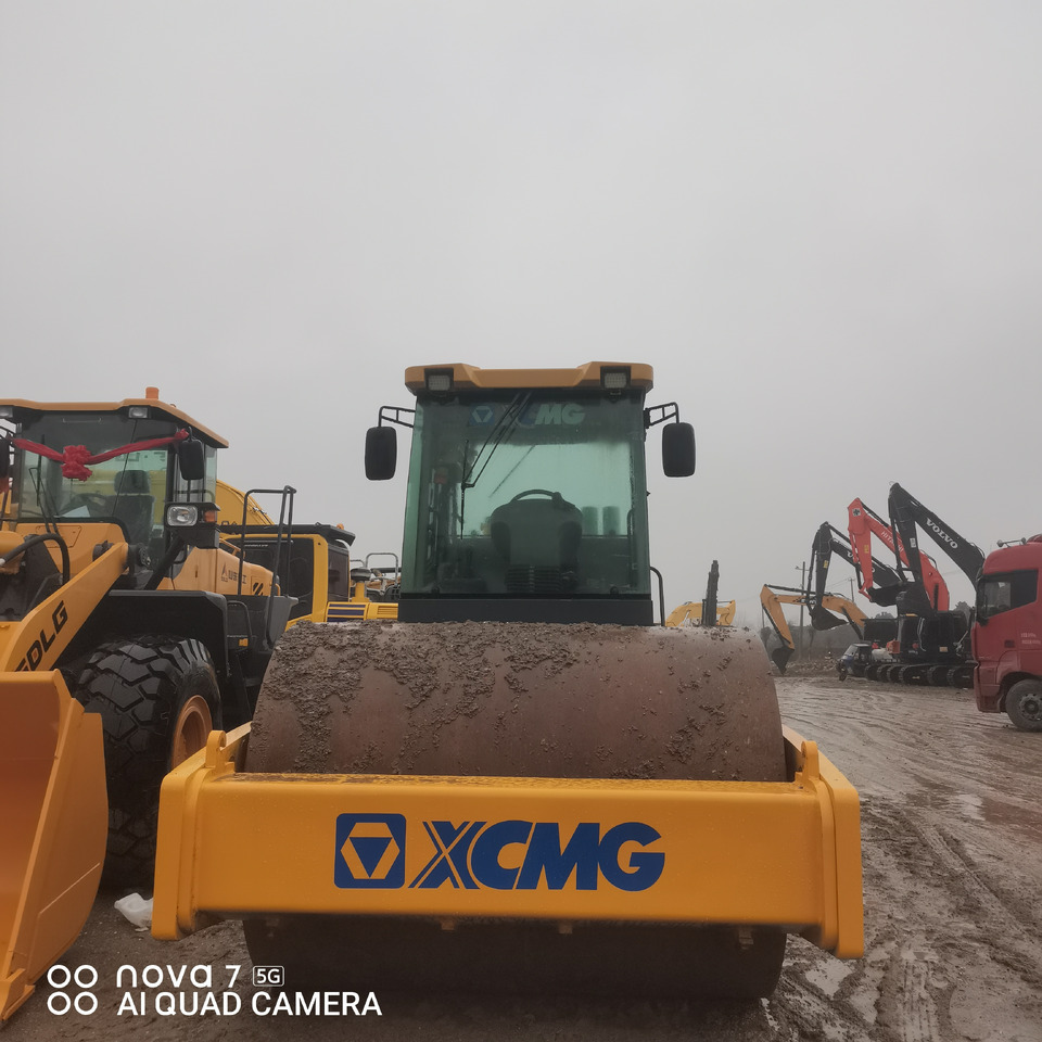 XCMG XS263J - Rullo stradale: foto 3 XCMG XS263J - Rullo stradale: foto 3