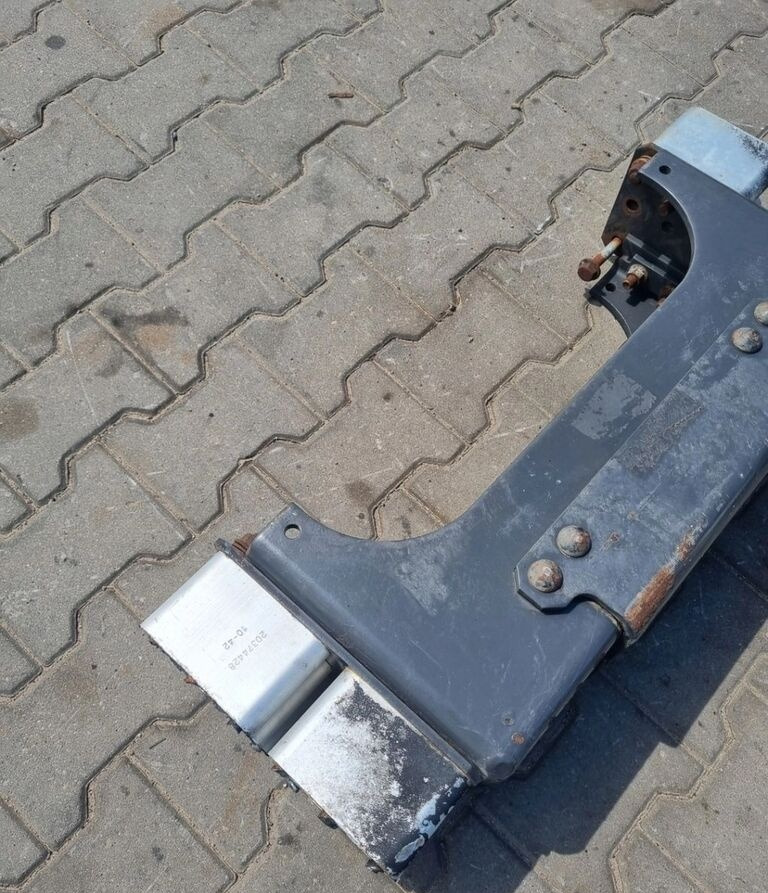 BELKA RAMY MOCOWANIE ZACZEPU HAKA RENAULT PREMIUM MAGNUM KERAX LANDER DXI GAMA T C K VOLVO FH Renault 12 - Sospensione per Camion: foto 4 BELKA RAMY MOCOWANIE ZACZEPU HAKA RENAULT PREMIUM MAGNUM KERAX LANDER DXI GAMA T C K VOLVO FH Renault 12 - Sospensione per Camion: foto 4