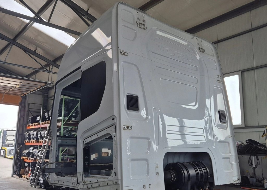 FORD GOŁA SZKIELET KABINY FORD F-MAX 500 TRUCKS EURO 6 - Cabina per Camion: foto 4 FORD GOŁA SZKIELET KABINY FORD F-MAX 500 TRUCKS EURO 6 - Cabina per Camion: foto 4