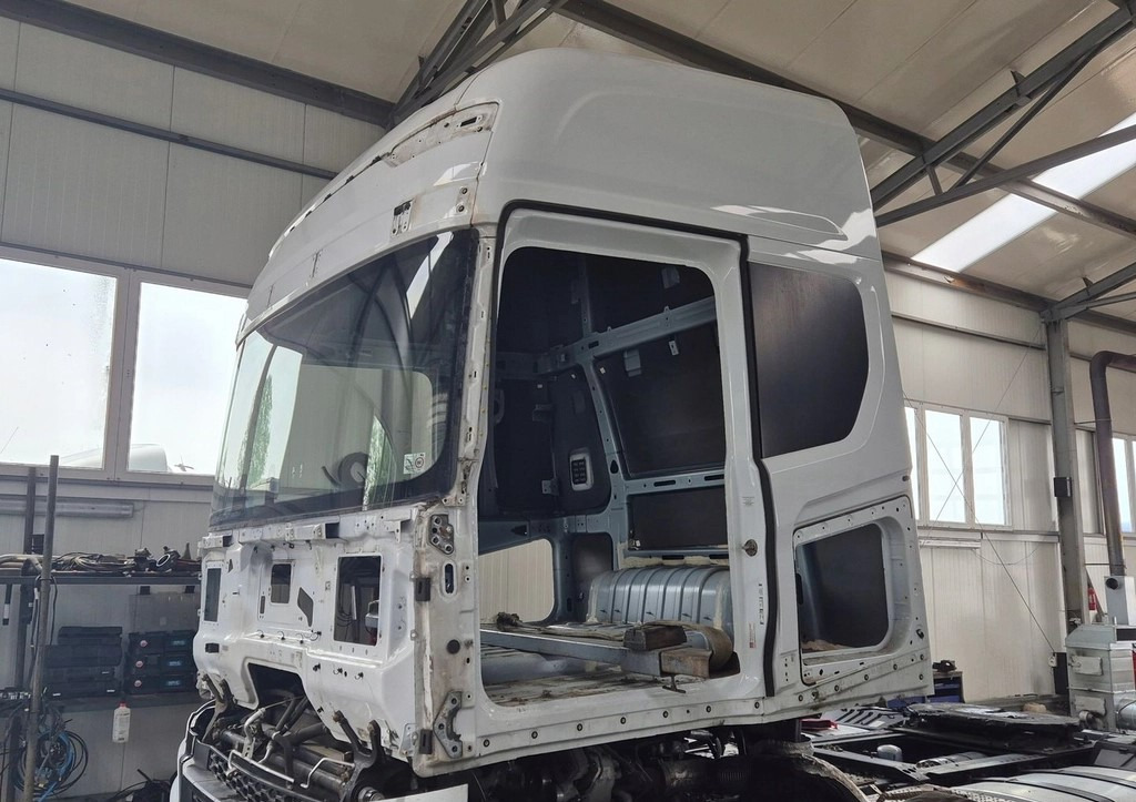 FORD GOŁA SZKIELET KABINY FORD F-MAX 500 TRUCKS EURO 6 - Cabina per Camion: foto 3 FORD GOŁA SZKIELET KABINY FORD F-MAX 500 TRUCKS EURO 6 - Cabina per Camion: foto 3