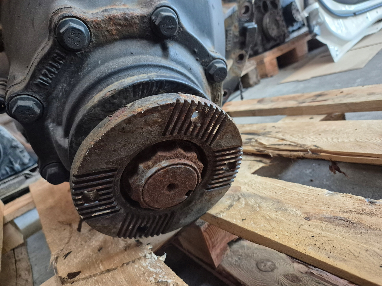 FORD WKŁAD MOSTU DYFER GŁÓWKA FORD F-MAX 500 CARGO FSS470F R2.313 HC 46-4200-AAD - Differenziale per Camion: foto 2 FORD WKŁAD MOSTU DYFER GŁÓWKA FORD F-MAX 500 CARGO FSS470F R2.313 HC 46-4200-AAD - Differenziale per Camion: foto 2