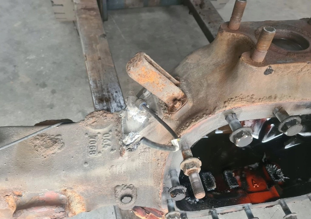Scatola dello sterzo OBUDOWA MOSTU POCHWA NA ZWOLNICY VOLVO FH 4 FM 4 FH 5 FM 5 6x4 8x4 4x2 1048296 P03: foto 6