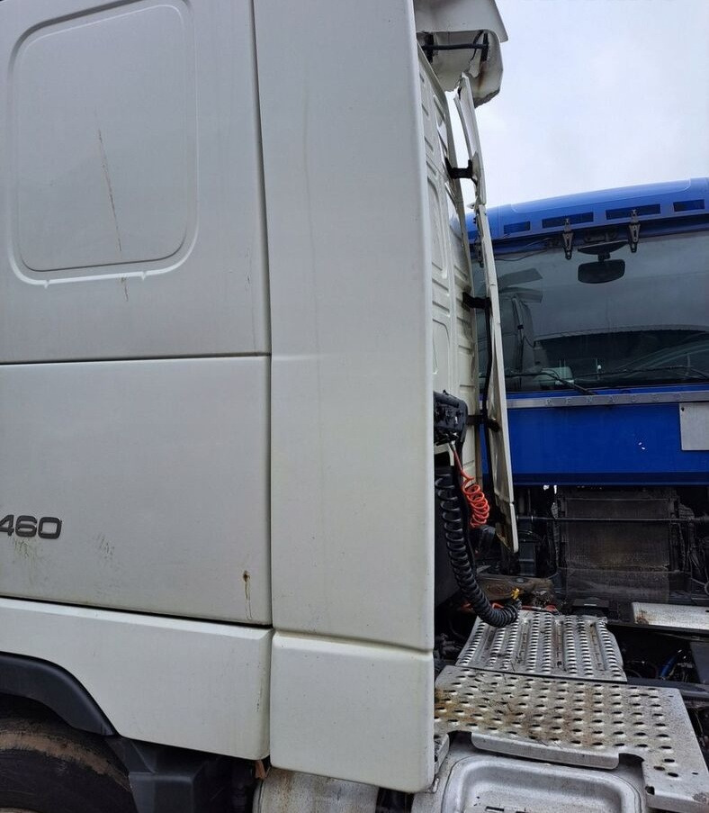 OWIEWKA LEWA SPOILER ZAKABINOWY VOLVO FH 12 13 - Aero kit/ Spoiler per Camion: foto 2 OWIEWKA LEWA SPOILER ZAKABINOWY VOLVO FH 12 13 - Aero kit/ Spoiler per Camion: foto 2