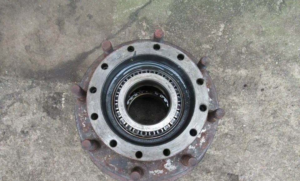 PIASTA KOMPLETNA TYŁ RENAULT MIDLUM DXI VOLVO FL 19.5 - Mozzo per Camion: foto 1 PIASTA KOMPLETNA TYŁ RENAULT MIDLUM DXI VOLVO FL 19.5 - Mozzo per Camion: foto 1