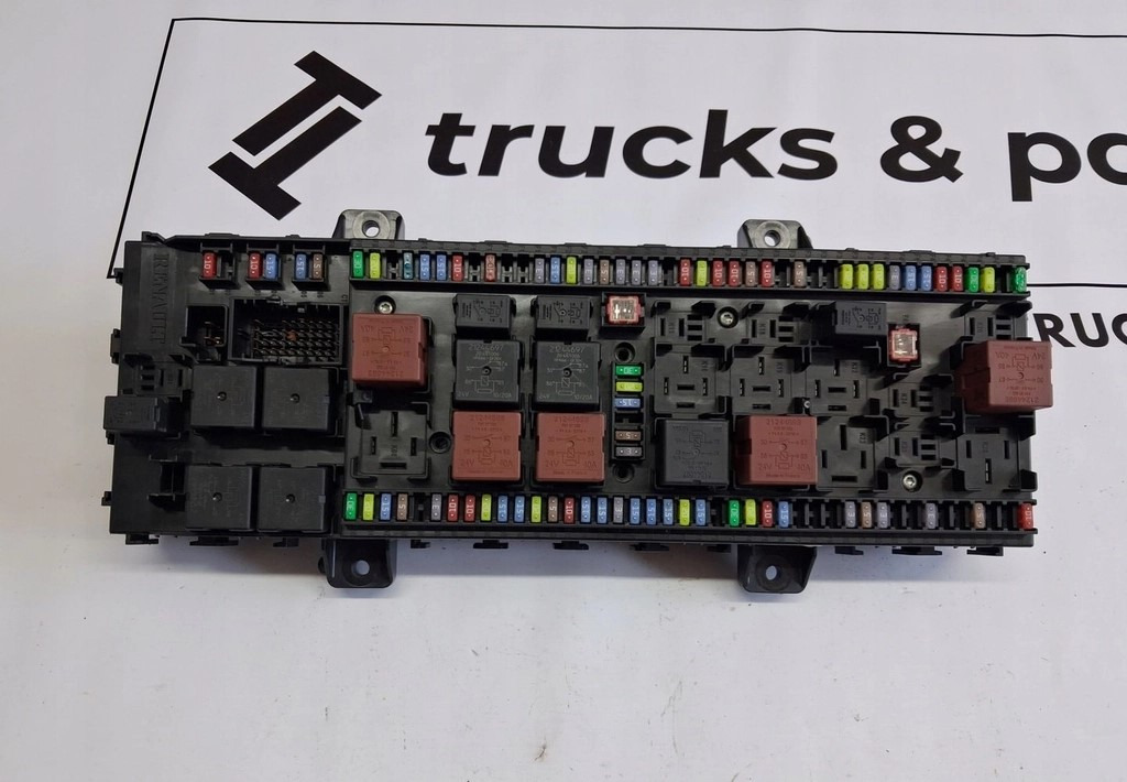 RENAULT PŁYTA BEZPIECZNIKÓW SKRZYNKA 22821376 P02 - Fusibile: foto 1 RENAULT PŁYTA BEZPIECZNIKÓW SKRZYNKA 22821376 P02 - Fusibile: foto 1