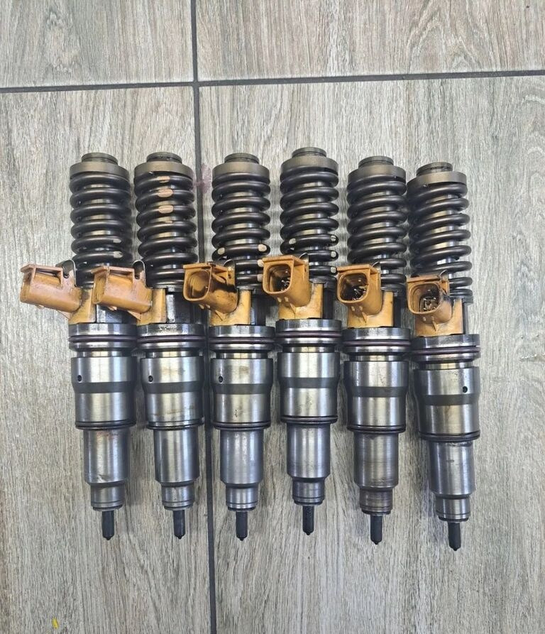 Renault POMPO E POMPOWTRYSKI MAGNUM DXI VOLVO FM FH 21340616 Renault RENAULT MAGNUM DXI VOLVO FM FH 21340616 - Iniettore per Camion: foto 1 Renault POMPO E POMPOWTRYSKI MAGNUM DXI VOLVO FM FH 21340616 Renault RENAULT MAGNUM DXI VOLVO FM FH 21340616 - Iniettore per Camion: foto 1