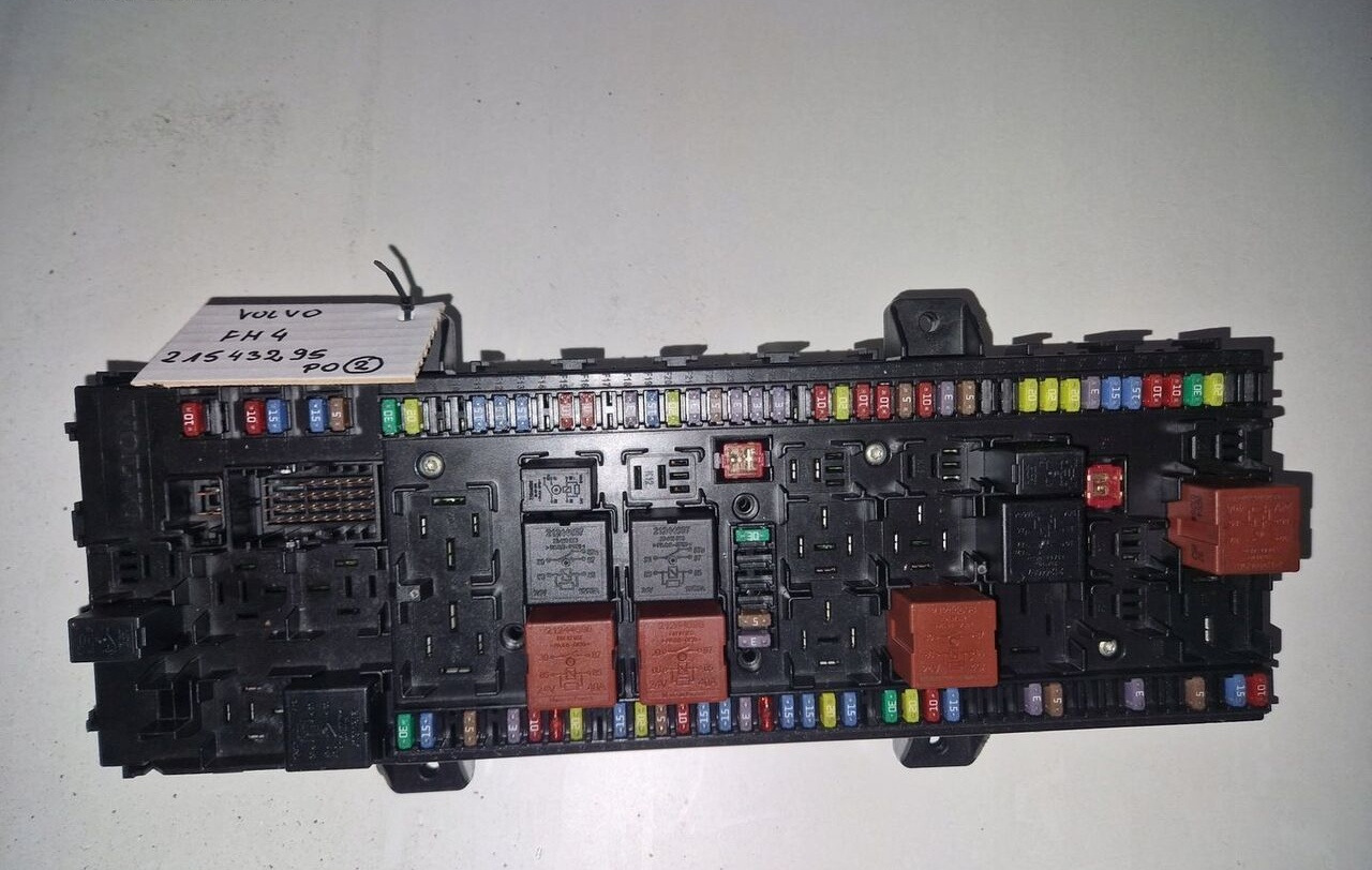 TABLICA PŁYTA SKRZYNKA BEZPIECZNIKÓW VOLVO FH 4 FM 4 - Fusibile per Camion: foto 1 TABLICA PŁYTA SKRZYNKA BEZPIECZNIKÓW VOLVO FH 4 FM 4 - Fusibile per Camion: foto 1