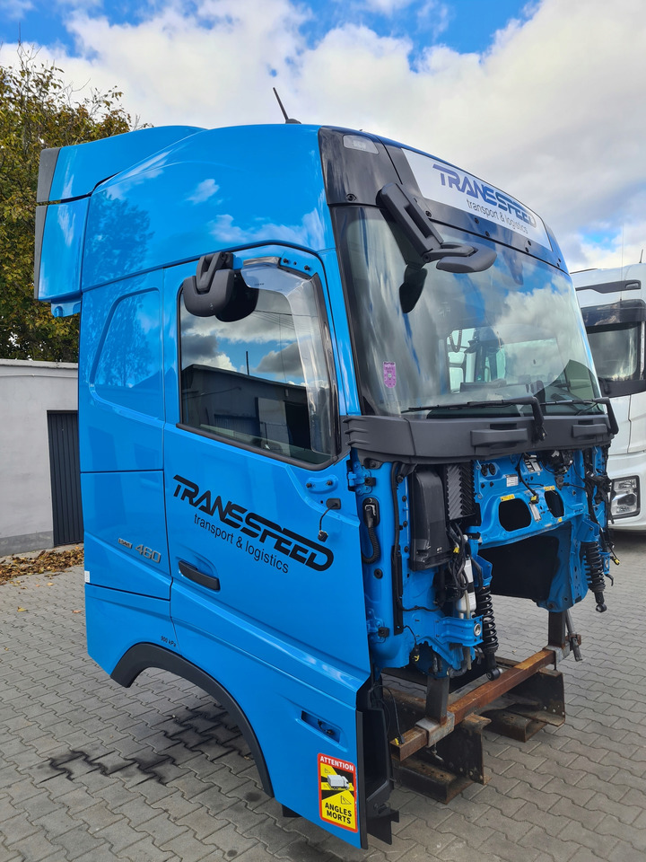 VOLVO KABINA KOMPLETNA VOLVO FH 5 EURO 6 I-SAVE GLOBETROTTER - Cabina per Camion centinato: foto 1 VOLVO KABINA KOMPLETNA VOLVO FH 5 EURO 6 I-SAVE GLOBETROTTER - Cabina per Camion centinato: foto 1