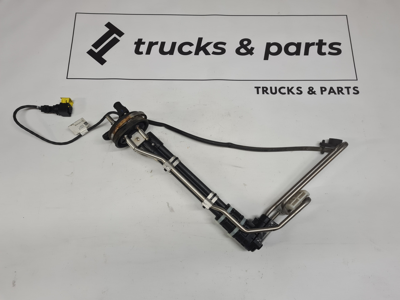 VOLVO SMOK ADBLUE Z CZUJNIKIEM JAKOŚCI RENAULT GAMA T VOLVO FM 4 FH 4 LIFT FH 5 - Impianto di scarico per Camion: foto 1 VOLVO SMOK ADBLUE Z CZUJNIKIEM JAKOŚCI RENAULT GAMA T VOLVO FM 4 FH 4 LIFT FH 5 - Impianto di scarico per Camion: foto 1