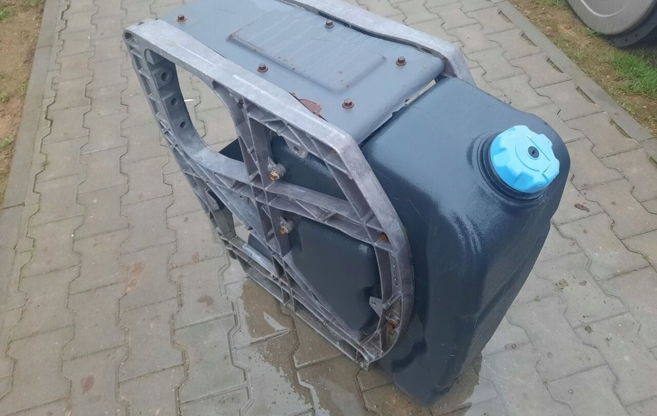 VOLVO ZBIORNIK ADBLUE RENAULT GAMA RANGE T K C VOLVO FH 4 FM 4 FMX FH 5 FM 5 - Serbatoio per AdBlue per Camion: foto 1 VOLVO ZBIORNIK ADBLUE RENAULT GAMA RANGE T K C VOLVO FH 4 FM 4 FMX FH 5 FM 5 - Serbatoio per AdBlue per Camion: foto 1