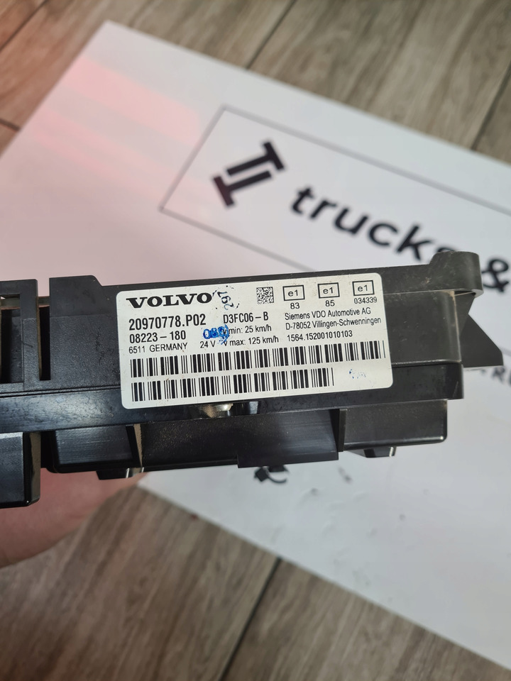 VOLVO ZEGARY LICZNIKI AUTOMAT VOLVO FL FE 20970778 - Cruscotto per Camion: foto 4 VOLVO ZEGARY LICZNIKI AUTOMAT VOLVO FL FE 20970778 - Cruscotto per Camion: foto 4