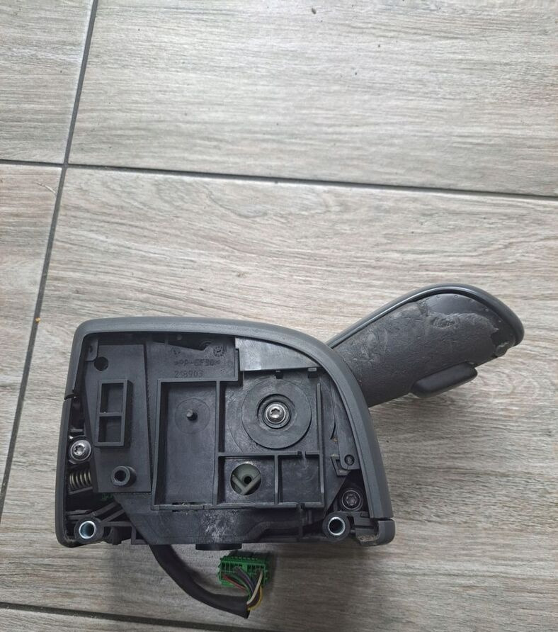 Volvo JOYSTICK BIEGÓW GAŁKA LEWAREK VOLVO FH FM 9 13 21073025 - Leva del cambio per Camion: foto 1 Volvo JOYSTICK BIEGÓW GAŁKA LEWAREK VOLVO FH FM 9 13 21073025 - Leva del cambio per Camion: foto 1