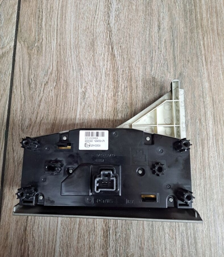 Volvo PANEL NAWIEWU OGRZEWANIA KLIMATYZACJI VOLVO FH 4 22130999 - Cruscotto per Camion: foto 2 Volvo PANEL NAWIEWU OGRZEWANIA KLIMATYZACJI VOLVO FH 4 22130999 - Cruscotto per Camion: foto 2