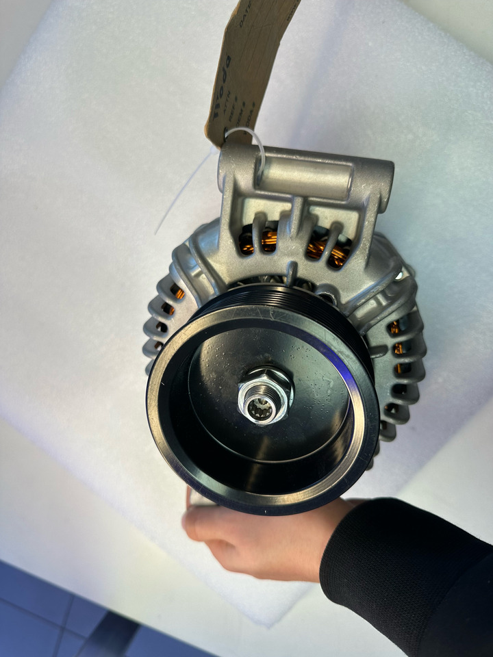Woda Mercedes-Benz - Alternatore per Furgone: foto 3 Woda Mercedes-Benz - Alternatore per Furgone: foto 3