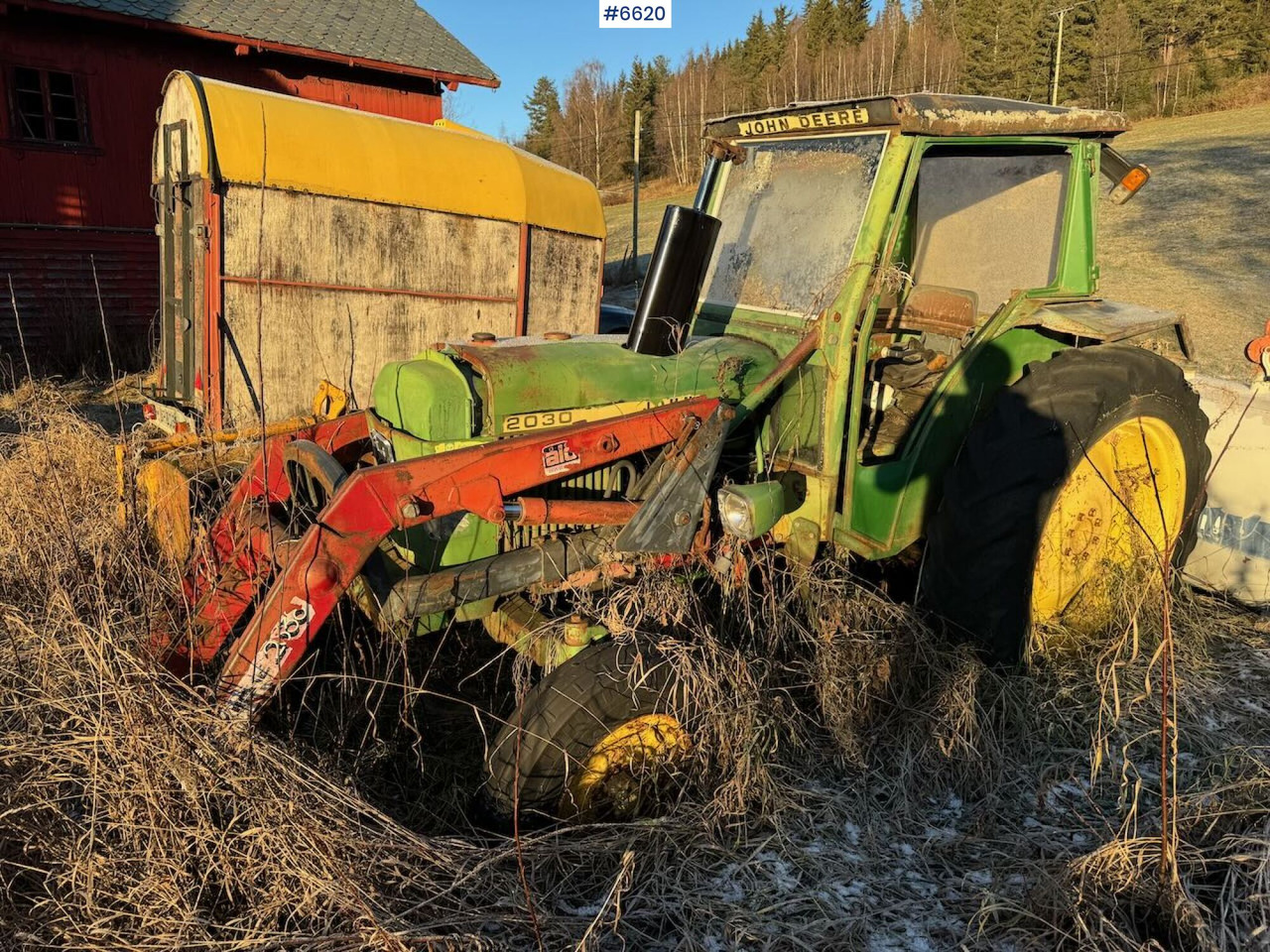 1977 John Deere 2030 w/ front loader. Repair object. - Trattore: foto 3 1977 John Deere 2030 w/ front loader. Repair object. - Trattore: foto 3
