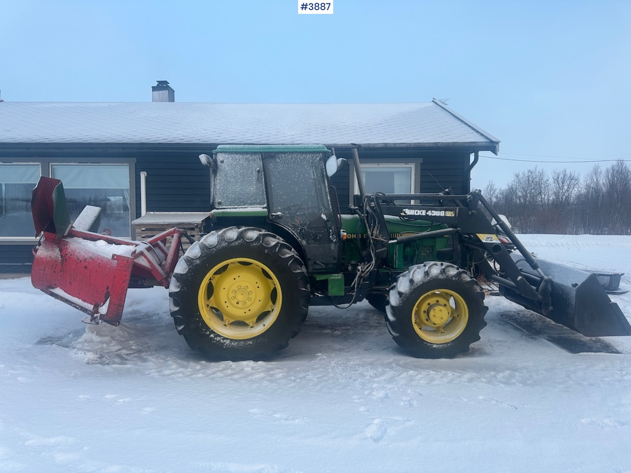 1987 John Deere Power Synchron 2450 4x4 w/ Quicke 4300 front loader, snow blower and gravel bucket. WATCH VIDEO. - Trattore: foto 2 1987 John Deere Power Synchron 2450 4x4 w/ Quicke 4300 front loader, snow blower and gravel bucket. WATCH VIDEO. - Trattore: foto 2