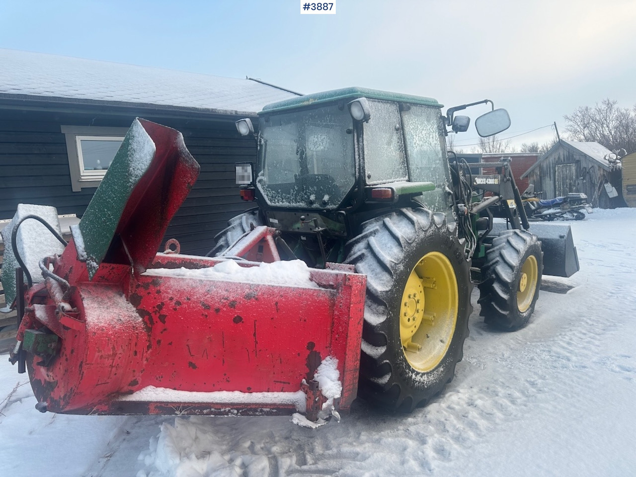 1987 John Deere Power Synchron 2450 4x4 w/ Quicke 4300 front loader, snow blower and gravel bucket. WATCH VIDEO. - Trattore: foto 3 1987 John Deere Power Synchron 2450 4x4 w/ Quicke 4300 front loader, snow blower and gravel bucket. WATCH VIDEO. - Trattore: foto 3